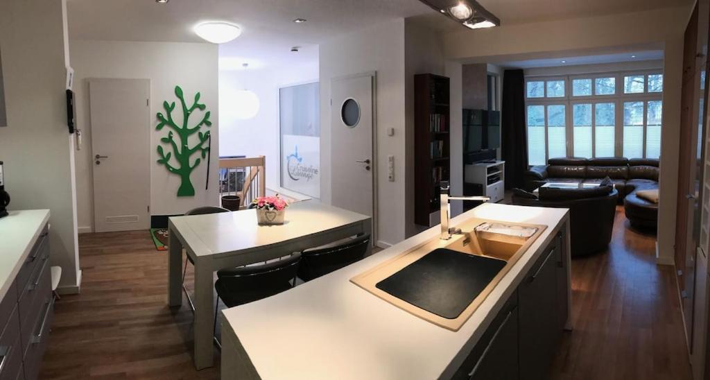 Exclusive Fewo In Warnemuende, 150M To The Beach, 2 Bathrooms, 2 Bedrooms, Sauna, Wifi And Much More. Ρόστοκ Εξωτερικό φωτογραφία
