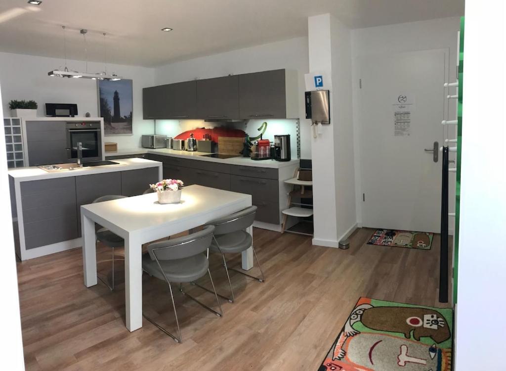 Exclusive Fewo In Warnemuende, 150M To The Beach, 2 Bathrooms, 2 Bedrooms, Sauna, Wifi And Much More. Ρόστοκ Εξωτερικό φωτογραφία